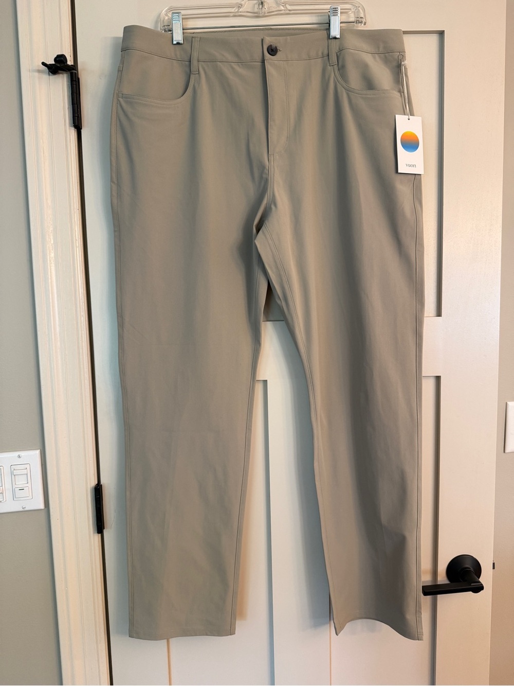 Vuori Men's Truffle Colored Meta Pants